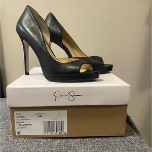 Jessica Simpson Kimli Peep Toe Pump in Black